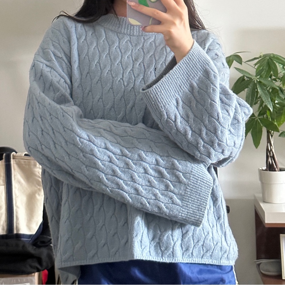 Wool/Cashmere Cable Knit Sweater